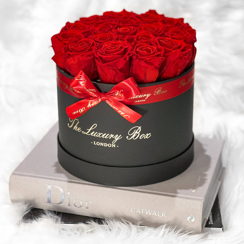 Double Layered Roses and Chocolate Box – The Rose Bear